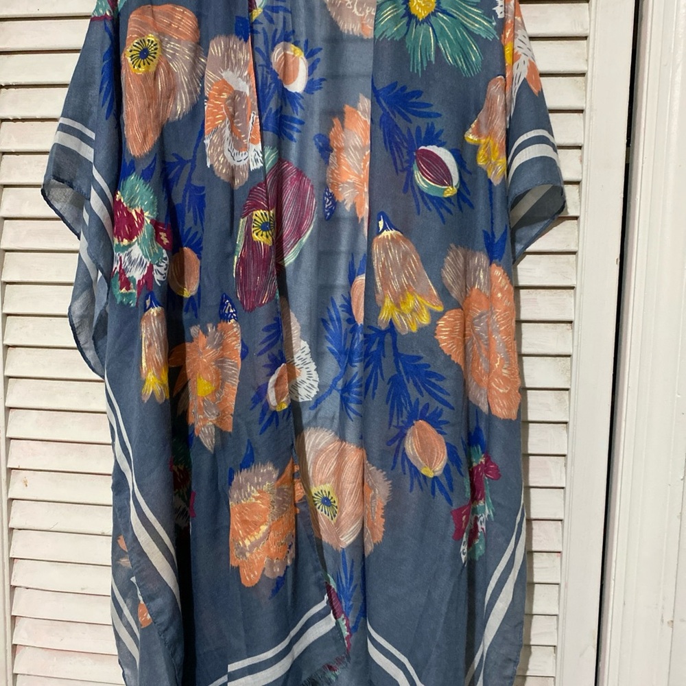Woven Heart Blue Floral Wrap